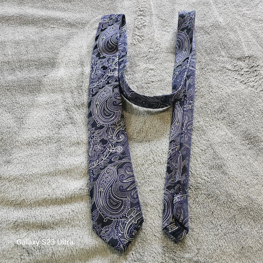US POLO ASSN Men's Necktie Purple and navy Blue White Paisley 60" polyester